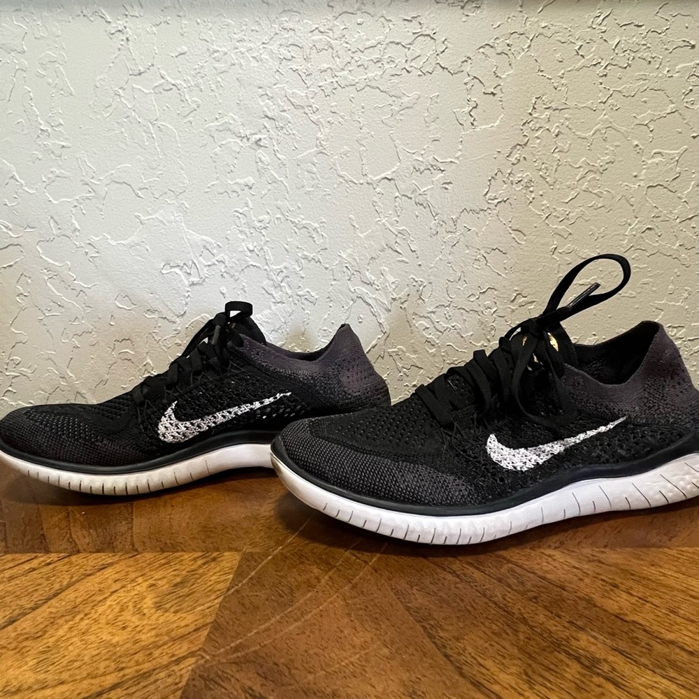 Nike Flyknit Free Running